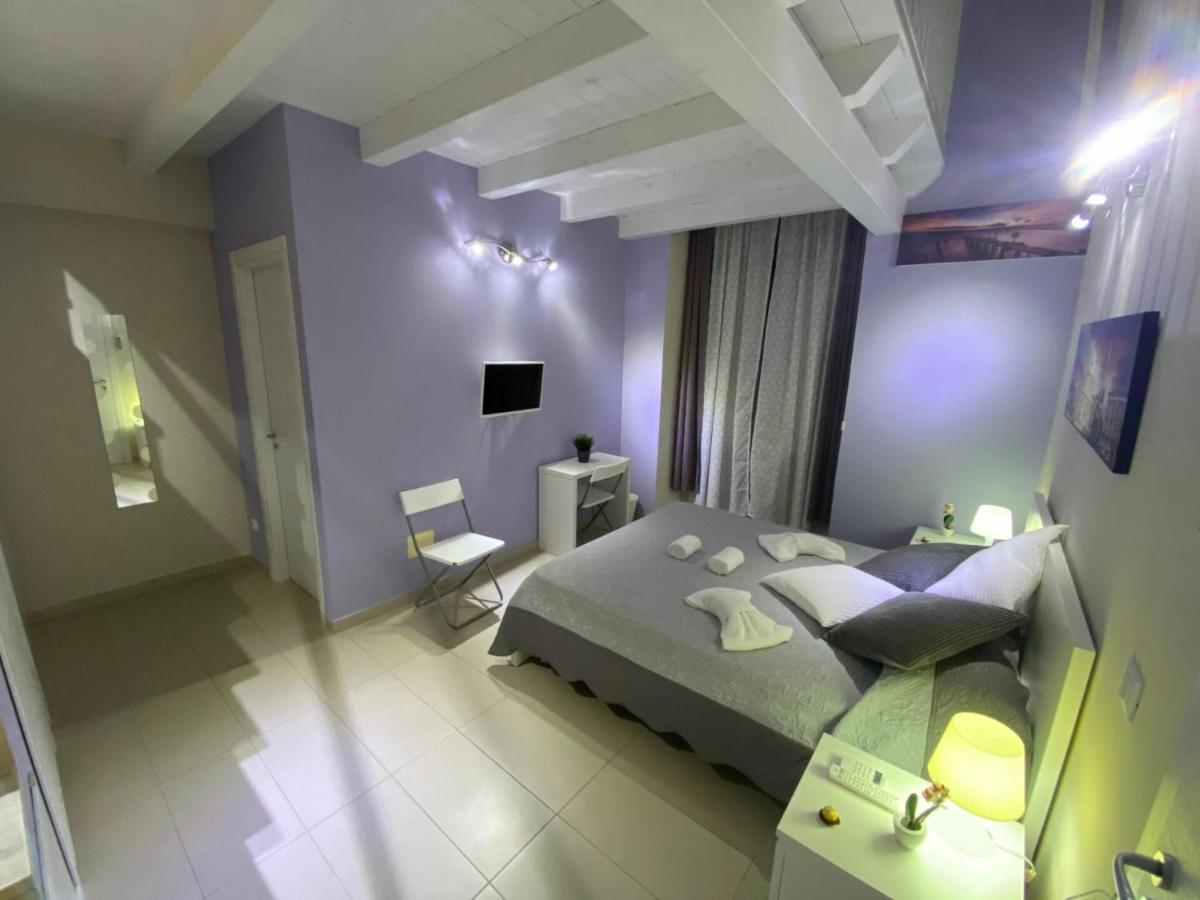 Bnb Archimede Catánia Buitenkant foto
